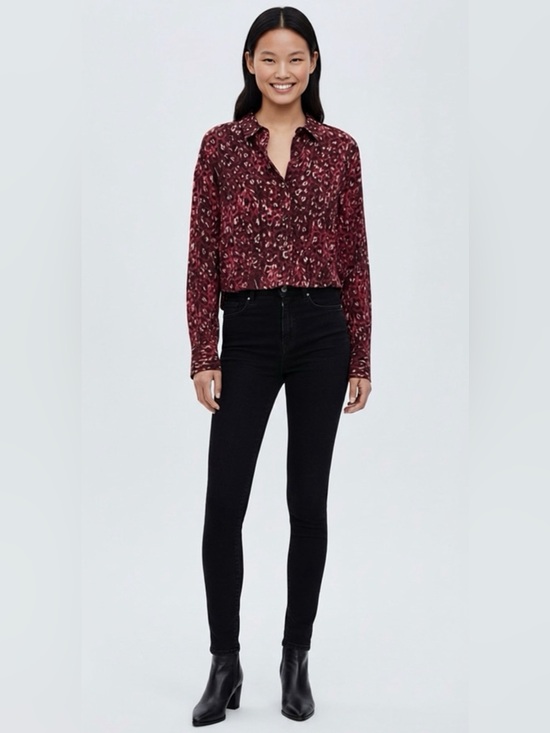 Zara Tops - Zara Leopard Print Long Sleeve Button Down Crop Top